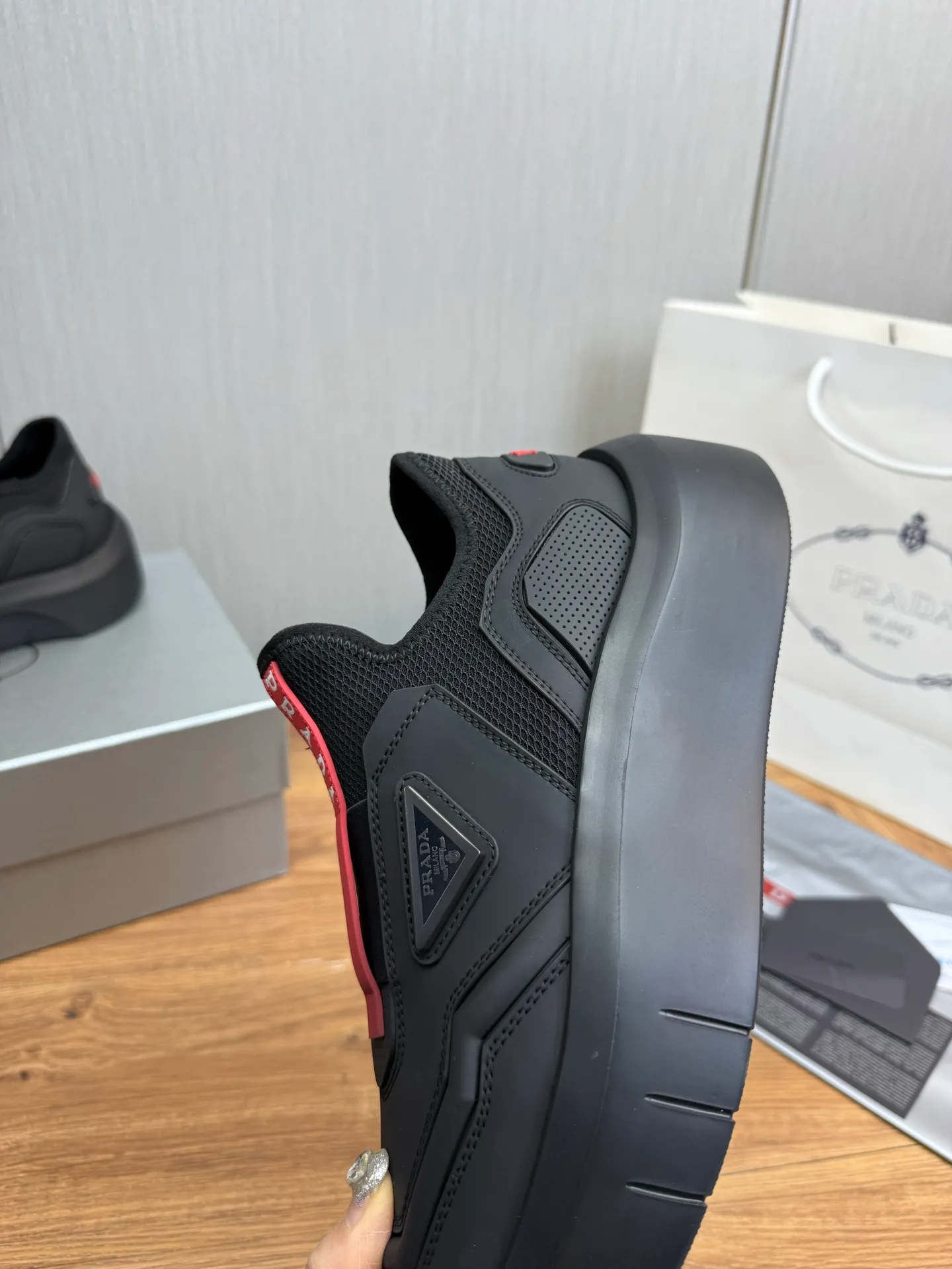 Men's shoes 💰620💰 [PRADA] Autumn and winter hot men's shoes are shipped 👏Official website synchronized ⬆️Original fly-woven cowhide fabric + cowhide lining, 1⃣️:1⃣️reproduction, original sole, 38-45 (45. Customized, non-refundable)